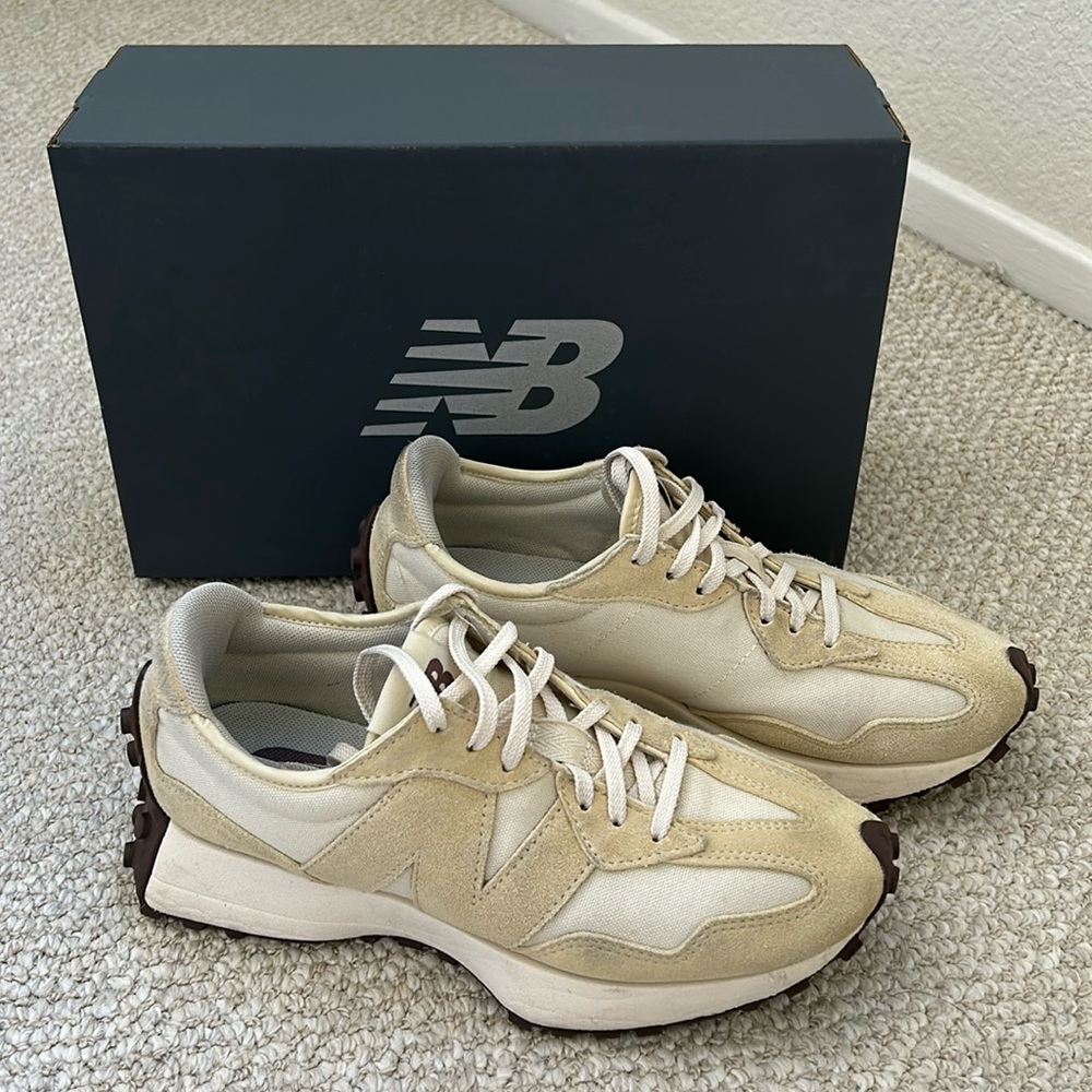 New Balance 327